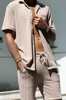 Ensemble pour homme parfait pour l'été.