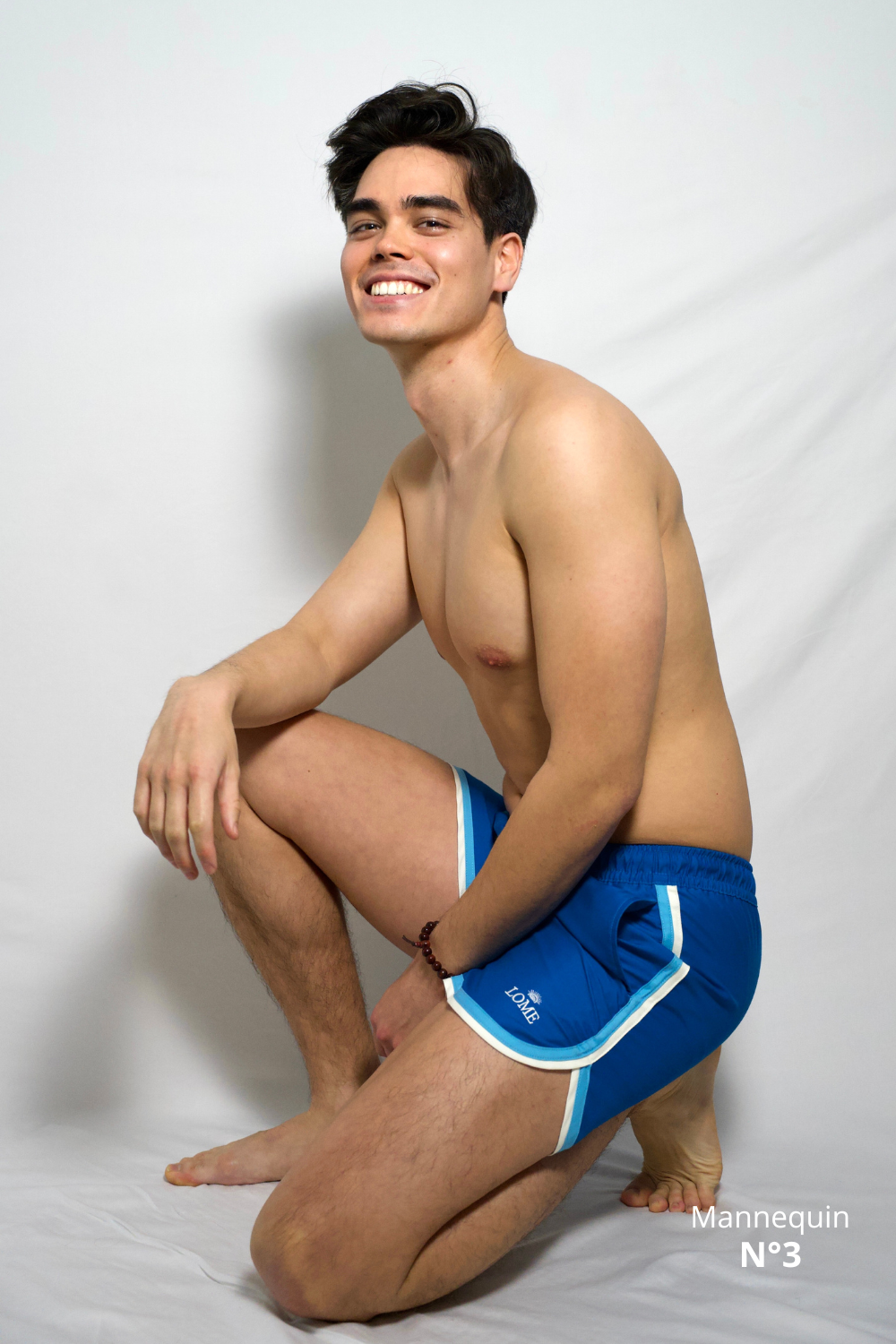 Tissu extérieur 100% recyclable : OEKO-TEX certifié, pour une mode respectueuse de l’environnement.
Filet ultra-doux (93% polyester doux, 7% spandex) repensée pour une sensation inégalée contre la peau et une respirabilité maximale, sans irritation.