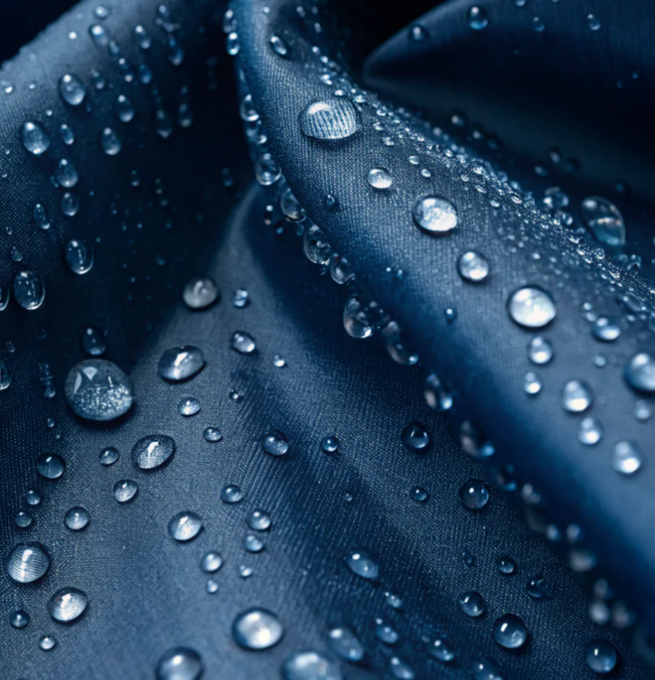 Tissu qualitatif et 100% recyclé. OEKO-TEX certifié, pour une mode respectueuse de l’environnement.
Parfait pour votre été.